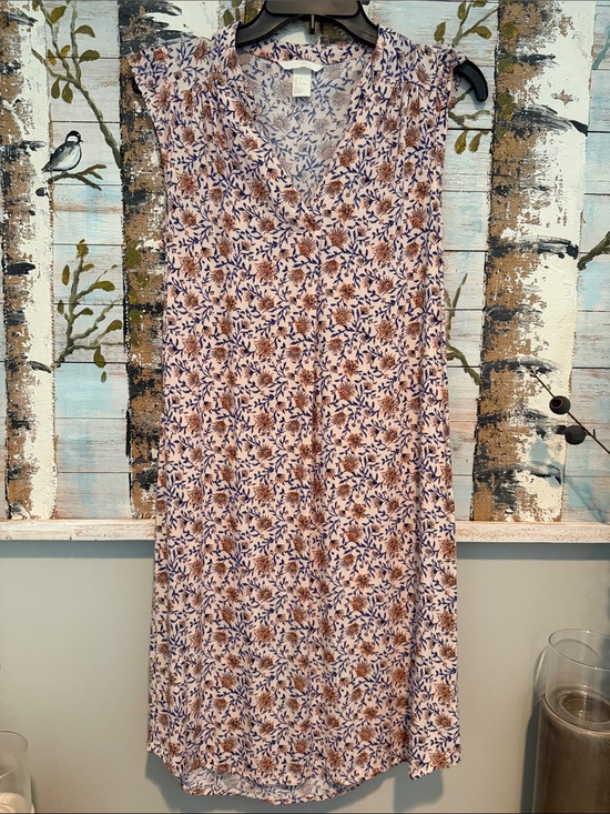 H&M Dresses & Skirts - H&M Sleeveless Floral Midi Dress in Cream, Blue and Tan